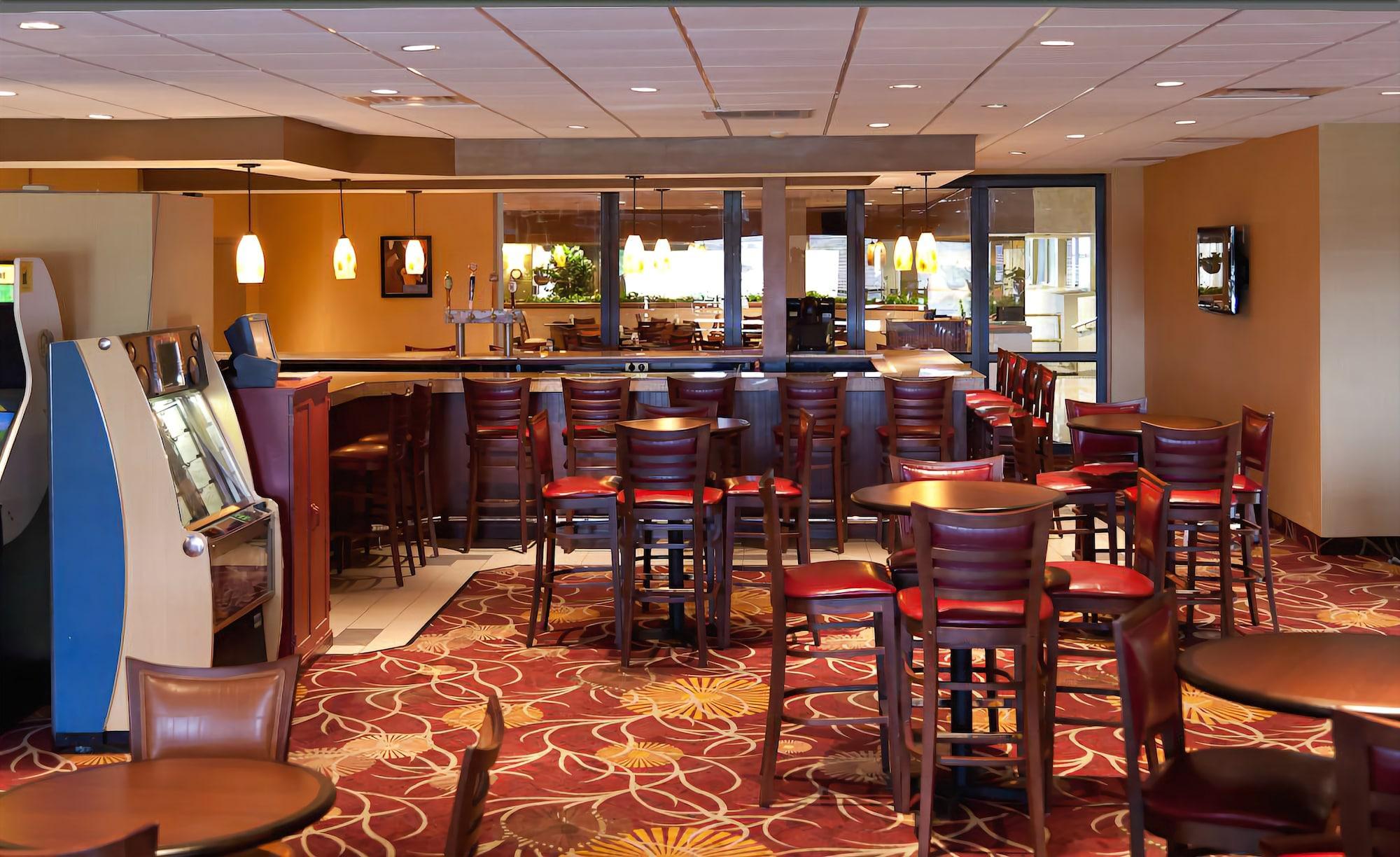 Quality Inn & Suites East Syracuse - Carrier Circle Exterior photo