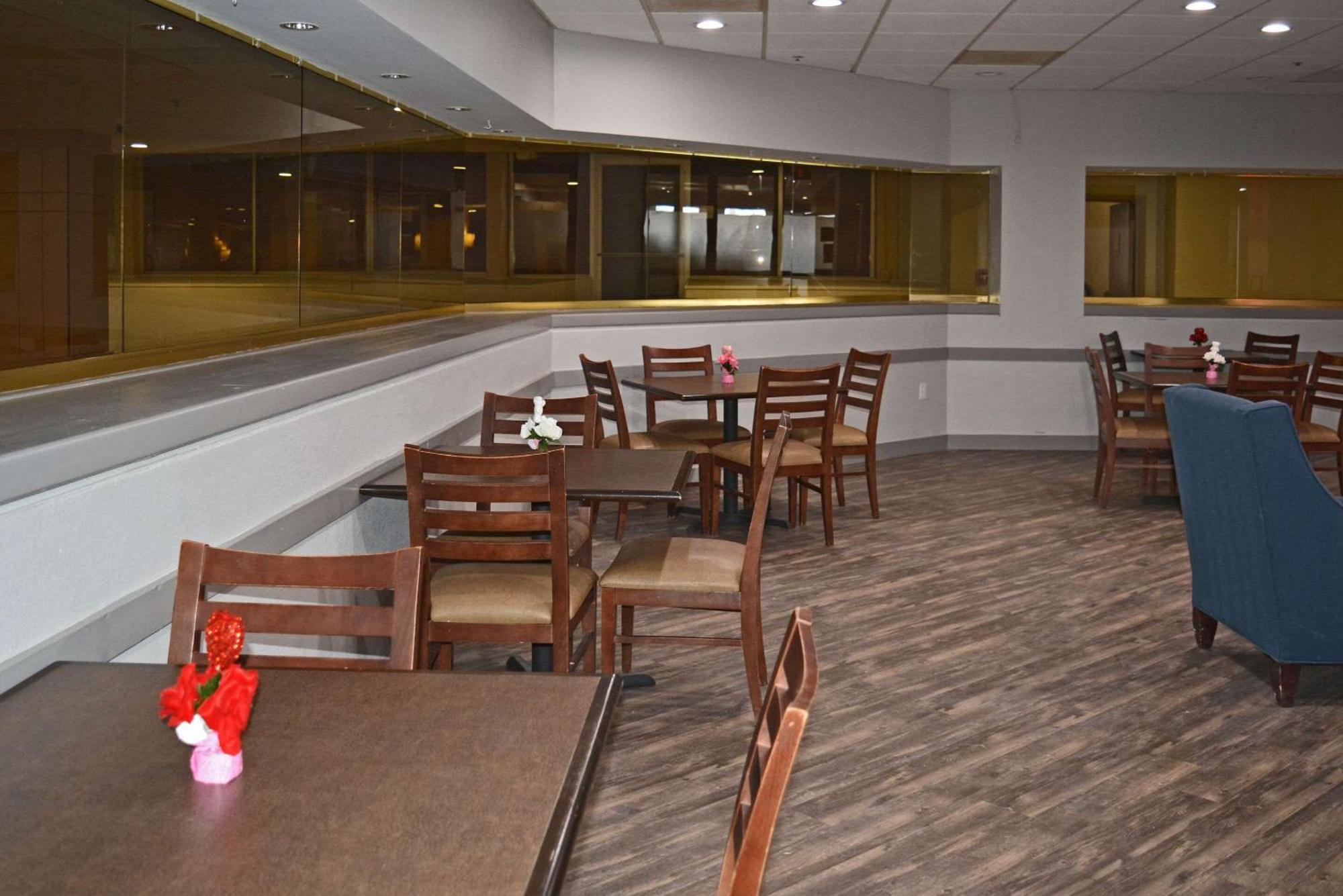 Quality Inn & Suites East Syracuse - Carrier Circle Exterior photo